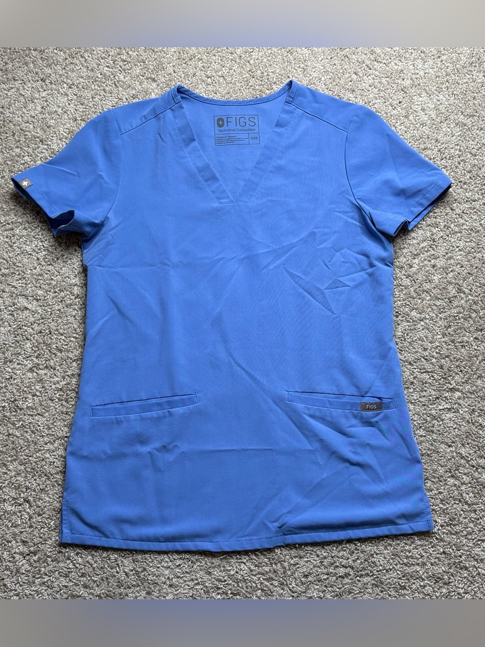FIGS Casma Three Pocket Scrub Top